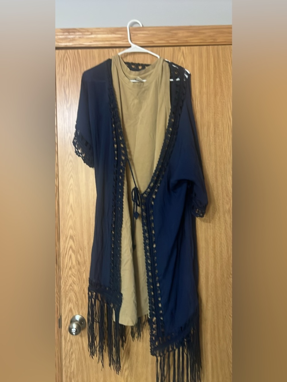 3x summer outfit. Gold
Tank dress and navy fringe kimono.